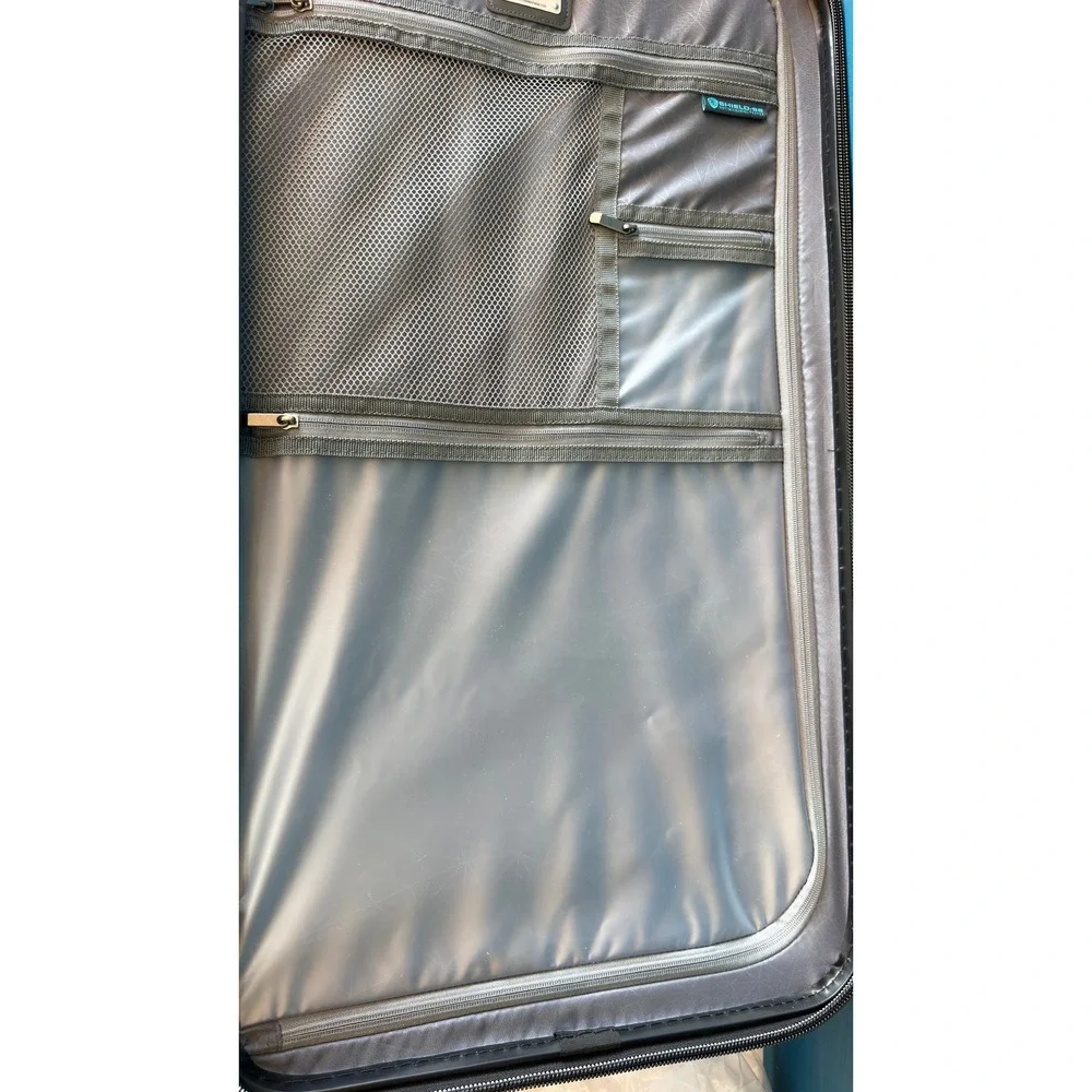 Traveler's Choice Maxporter II 31-inch Spinner Trunk Luggage Red TC09040-A